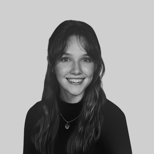 Maura headshot